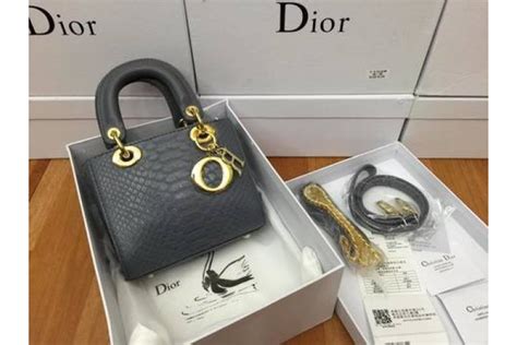 túi dior giá bao nhiêu